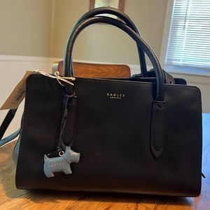 Radley of London Crossbody handle bag.
